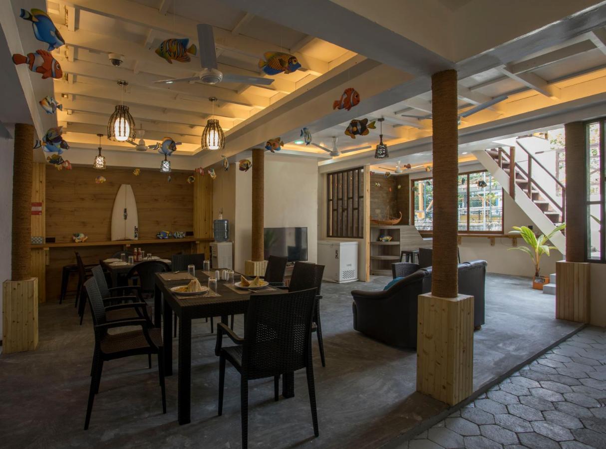 Surf Yoga Camp Hotel Thulusdhoo Ngoại thất bức ảnh