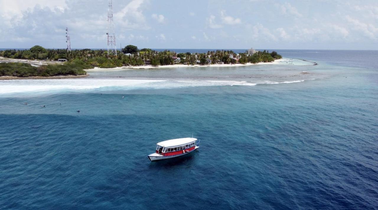 Surf Yoga Camp Hotel Thulusdhoo Ngoại thất bức ảnh
