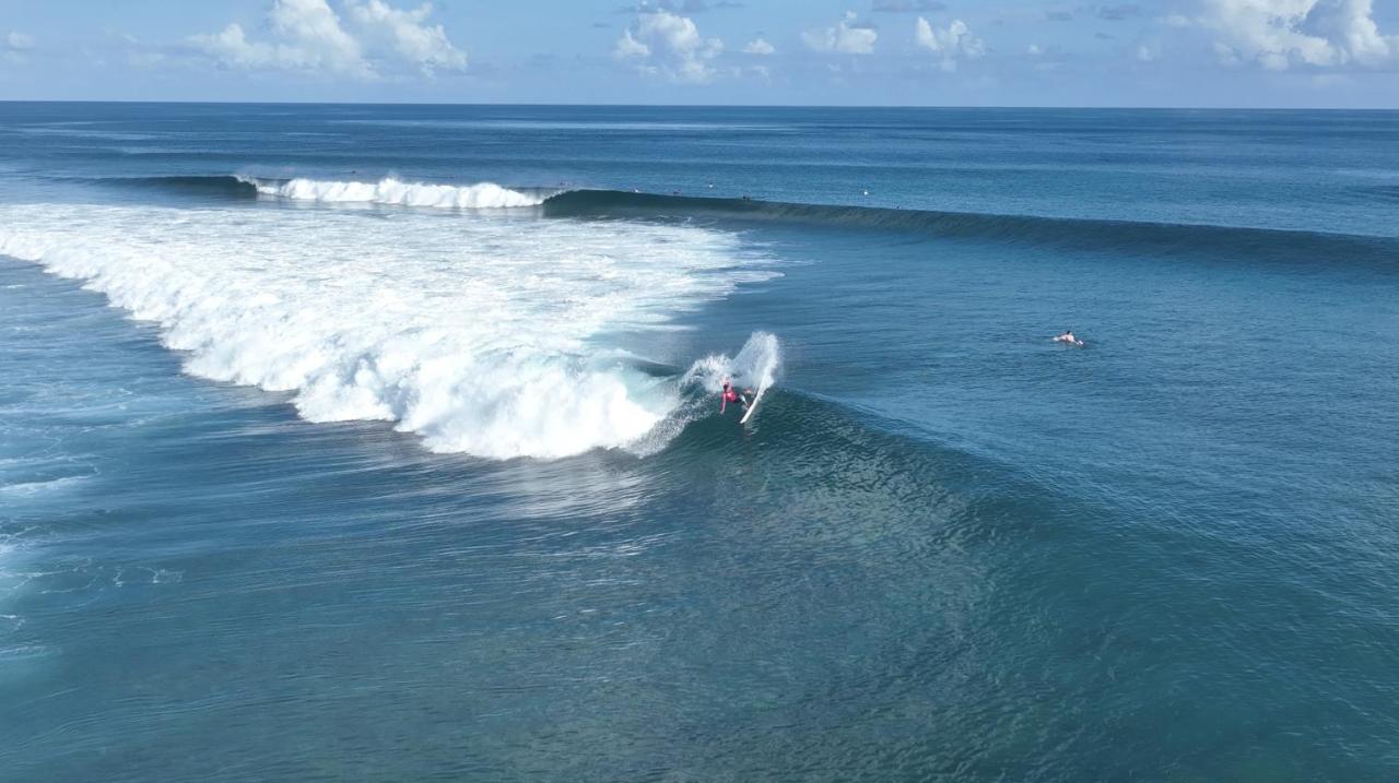 Surf Yoga Camp Hotel Thulusdhoo Ngoại thất bức ảnh