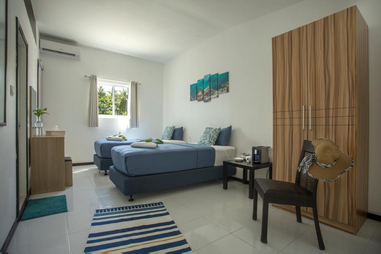 Surf Yoga Camp Hotel Thulusdhoo Ngoại thất bức ảnh