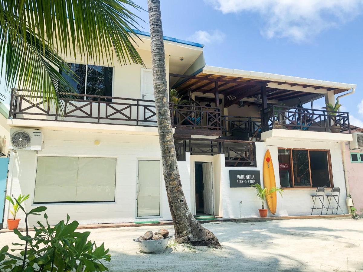 Surf Yoga Camp Hotel Thulusdhoo Ngoại thất bức ảnh
